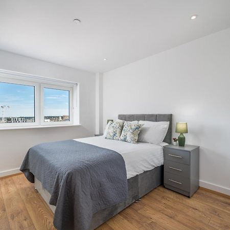 Skyvillion - London River Thames Top Floor Apartments By Woolwich Ferry, Mins To London Excel, O2 Arena , London City Airport With Parking Eksteriør billede