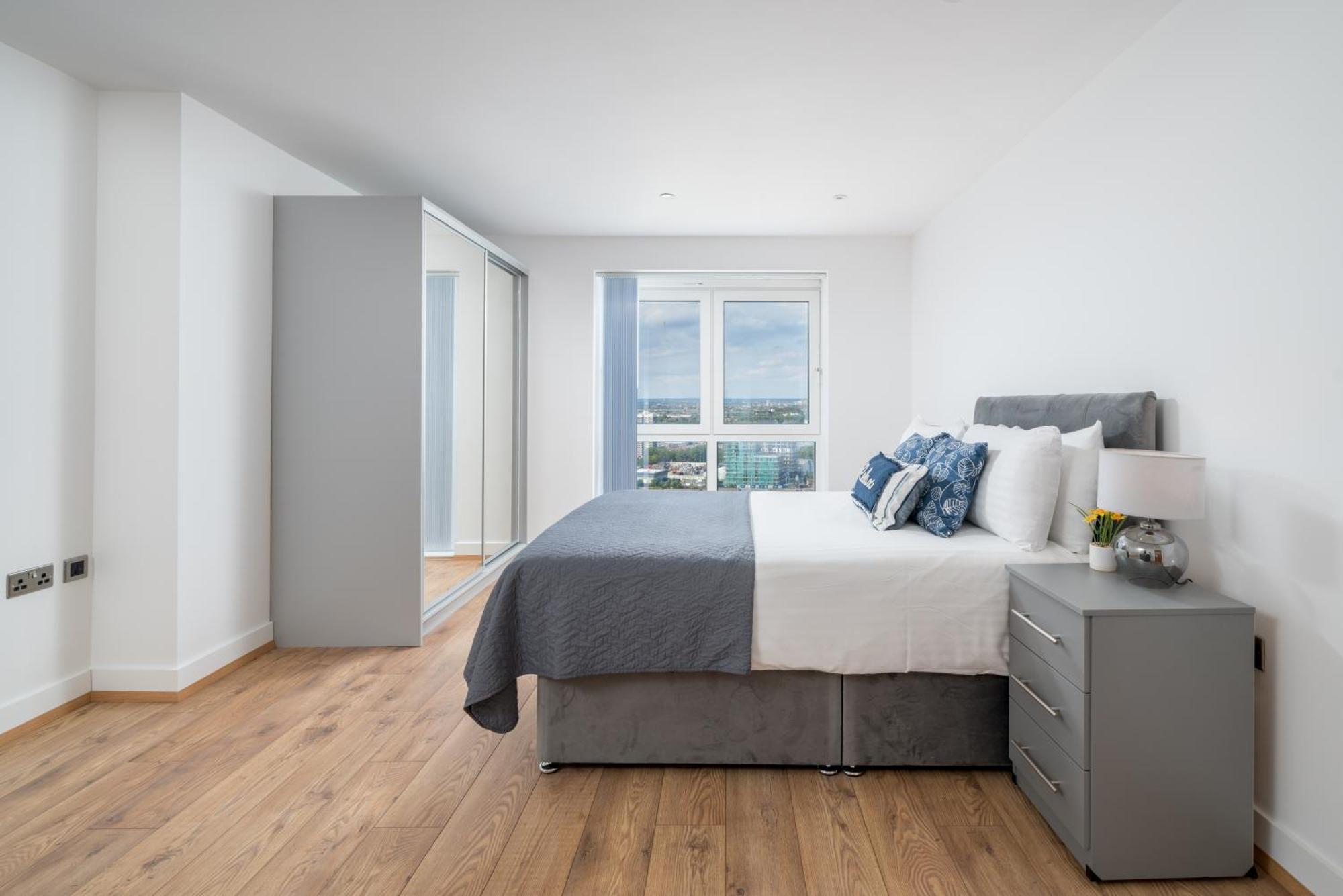 Skyvillion - London River Thames Top Floor Apartments By Woolwich Ferry, Mins To London Excel, O2 Arena , London City Airport With Parking Eksteriør billede